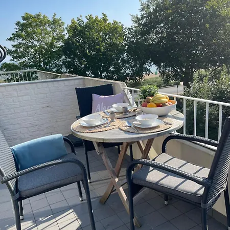 Апартаменты Strandliebe - Mit Meerblick Харрисле